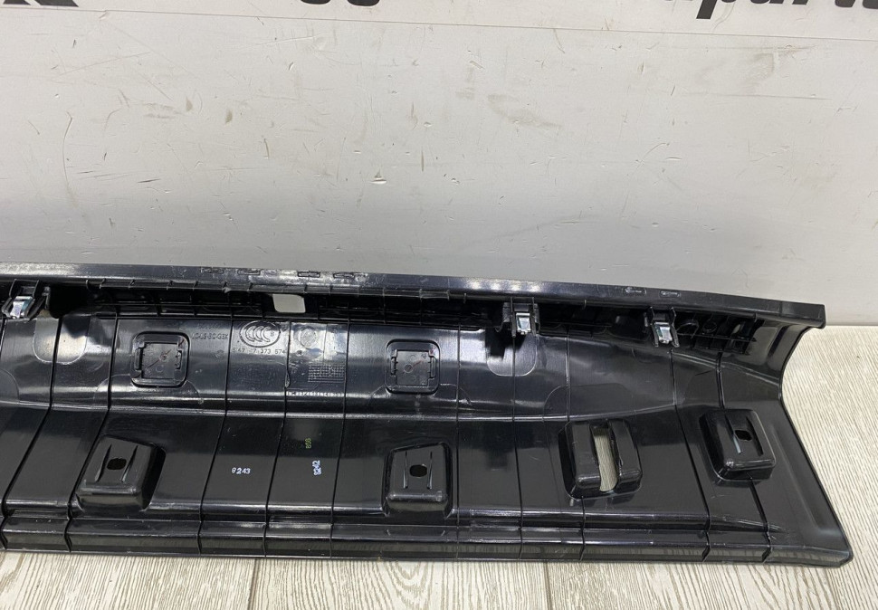 Обивка задней панели BMW 5 G30 OEM 51477373574 Обивка задней панели BMW 5 G30 OEM 51477373574