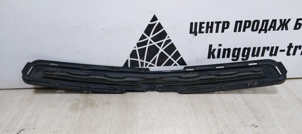 Решетка радиатора верх Chevrolet Cobalt oem 52027904 (скл-3)