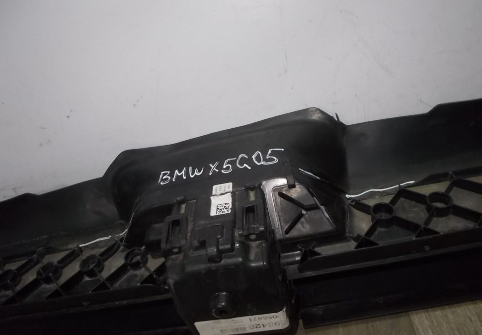 Воздуховод радиатора нижний бу BMW Х5 G05 OEM 51647418158