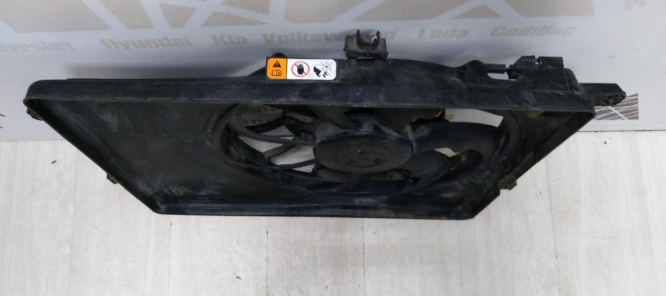 Диффузор с вентилятором Hyundai I40 2011-2019 oem 253803Z600