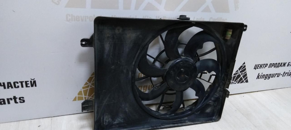 Диффузор с вентилятором Hyundai I40 2011-2019 oem 253803Z600