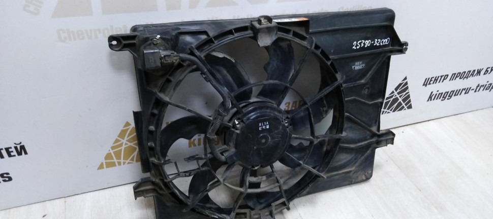 Диффузор с вентилятором Hyundai I40 2011-2019 oem 253803Z600