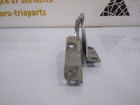 Петля капота левая бу Mitsubishi Outlander XL