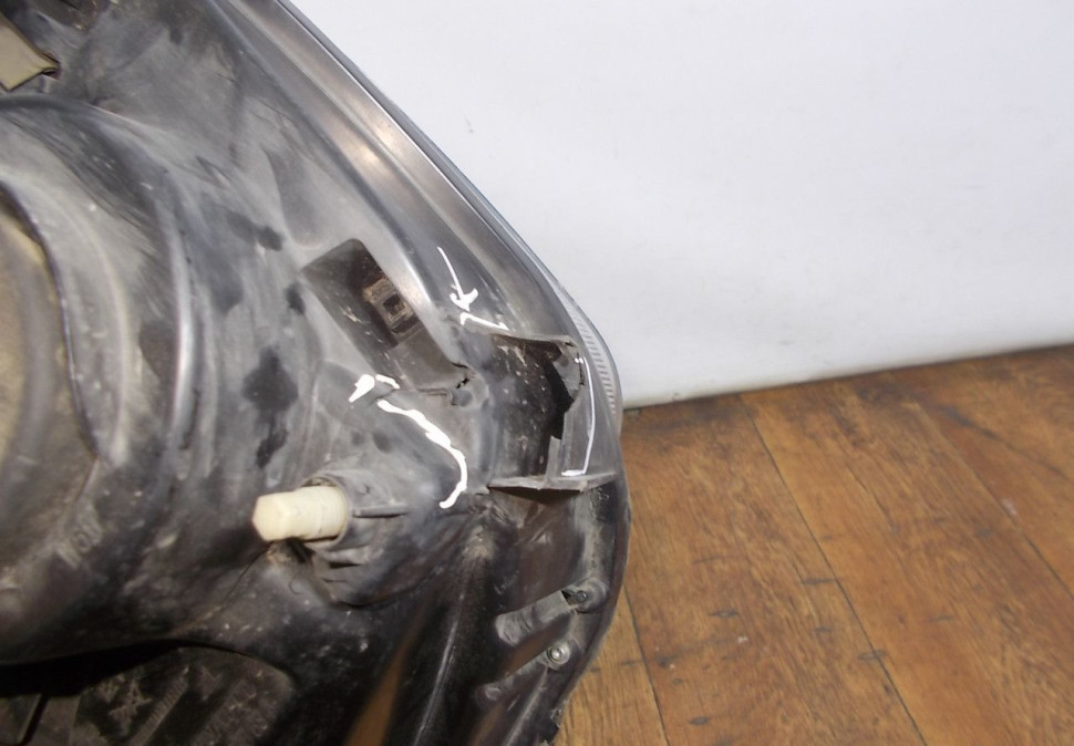 Фара правая бу Renault Duster OEM 260100067R