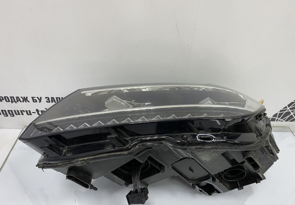 Фара левая LED Volkswagen Tiguan 2 oem 5NB941035B Фара левая LED Volkswagen Tiguan 2 oem 5NB941035B