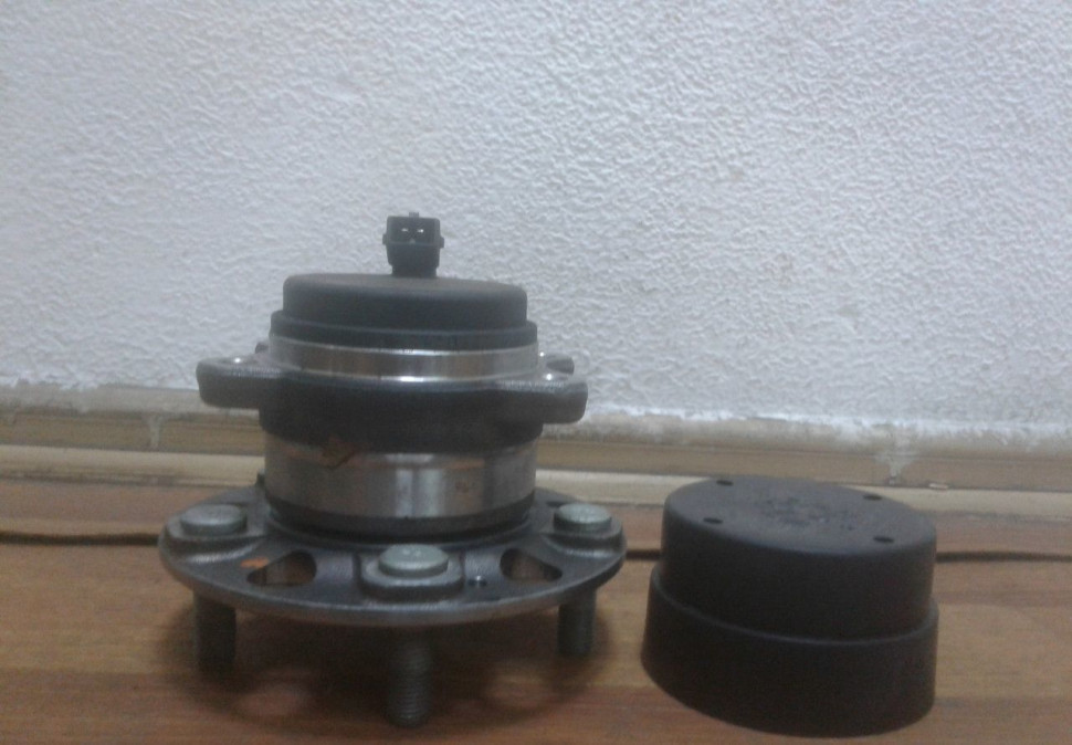 Ступица колеса задняя Hyundai Sonata 7 (14-17) oem 52730c1100 Ступица колеса задняя Hyundai Sonata 7 (14-17) oem 52730c1100