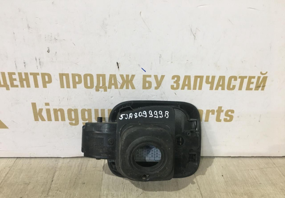 Лючок бензобака Skoda Rapid OEM 5JA809999B Лючок бензобака Skoda Rapid OEM 5JA809999B