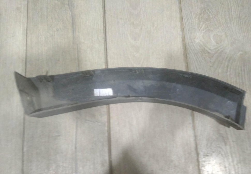 Молдинг бампера передний правый бу Renault Sandero Stepway 2 OEM 960163765R Молдинг бампера передний правый бу Renault Sandero Stepway 2 OEM 960163765R