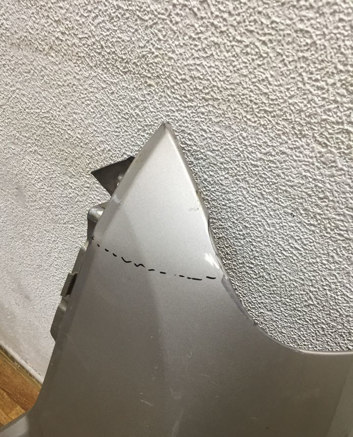 Крыло переднее левое Hyundai Tucson (06>) вмятина Крыло переднее левое Hyundai Tucson (06>) вмятина