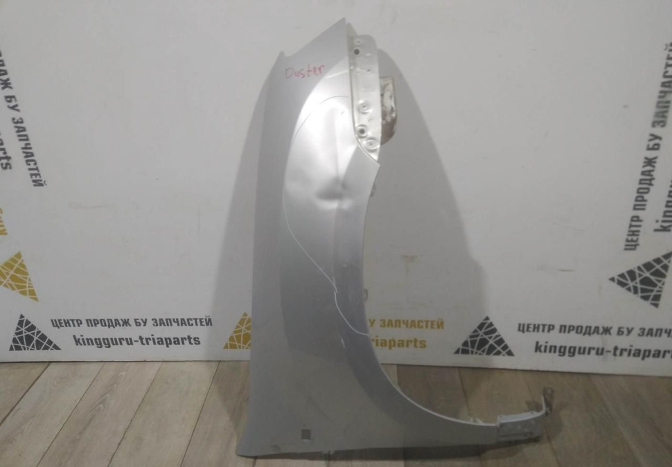 Крыло переднее правое бу Renault Duster OEM 631007297R