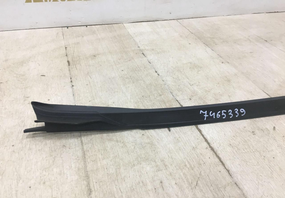 Водосток лобового стекла левый BMW X6 G06 OEM 51317465339