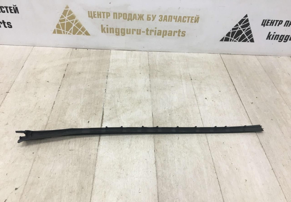 Водосток лобового стекла левый BMW X6 G06 OEM 51317465339
