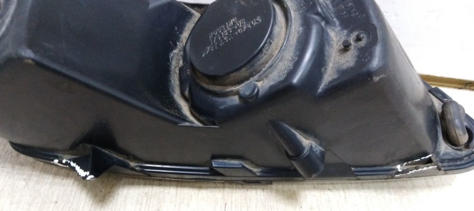 Противотуманная фара левая Volkswagen Polo 5 рест (15-20) oem 6R0941061D