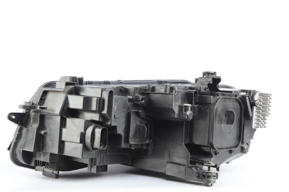 Фара правая LED Volkswagen Tiguan 2 дорестайлинг 2016 OEM 5NB941114A Фара правая LED Volkswagen Tiguan 2 дорестайлинг 2016 OEM 5NB941114A