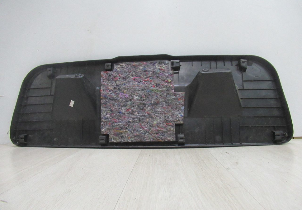 Обивка крышки багажника Volkswagen Polo 5 седан oem 6ru867605