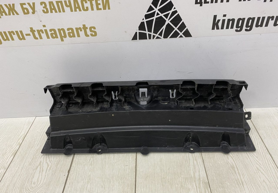Кронштейн заднего бампера центральный BMW X7 G07 OEM 51127420658 Кронштейн заднего бампера центральный BMW X7 G07 OEM 51127420658