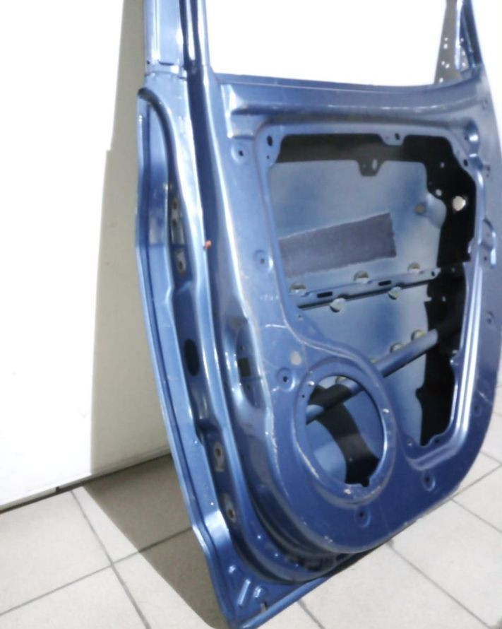 Дверь задняя правая бу Kia Venga OEM 770041P000