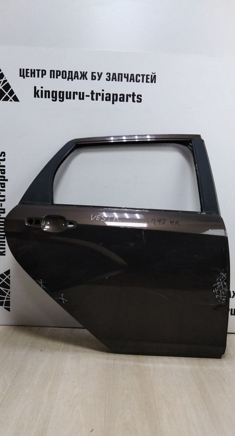 Дверь задняя правая универсал   Lada Vesta oem 8450039383 (скл-3)