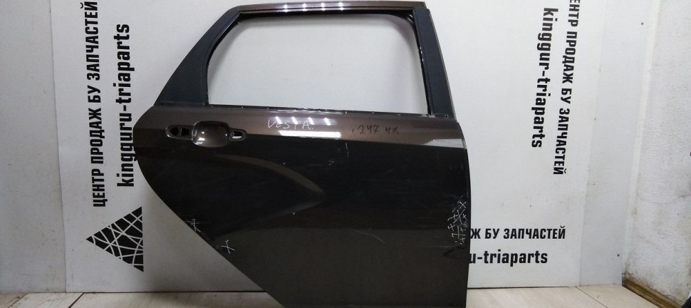 Дверь задняя правая универсал   Lada Vesta oem 8450039383 (скл-3)