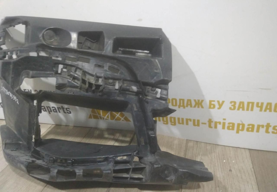 Кронштейн противотуманной фары правый бу BMW 7 G11 M-Pack рестайлинг OEM 51118073992