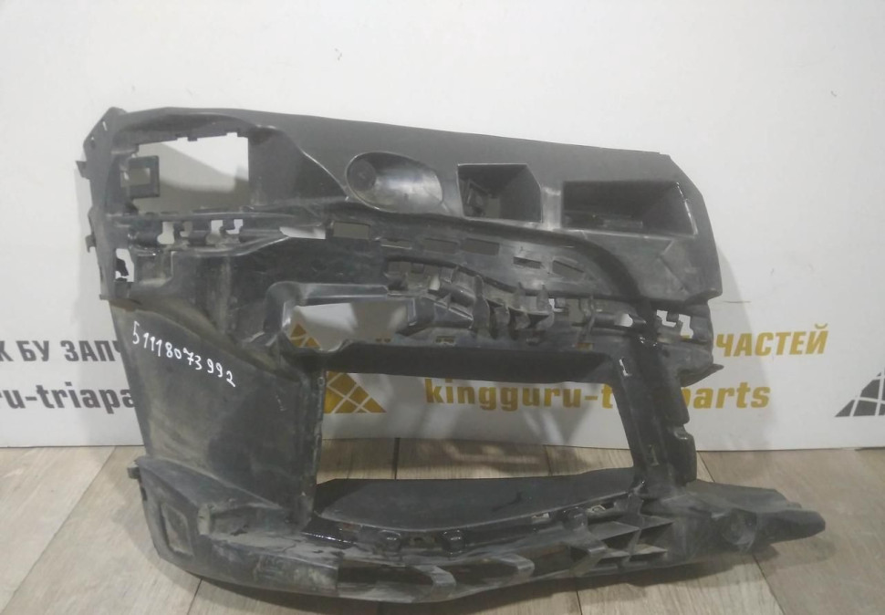 Кронштейн противотуманной фары правый бу BMW 7 G11 M-Pack рестайлинг OEM 51118073992
