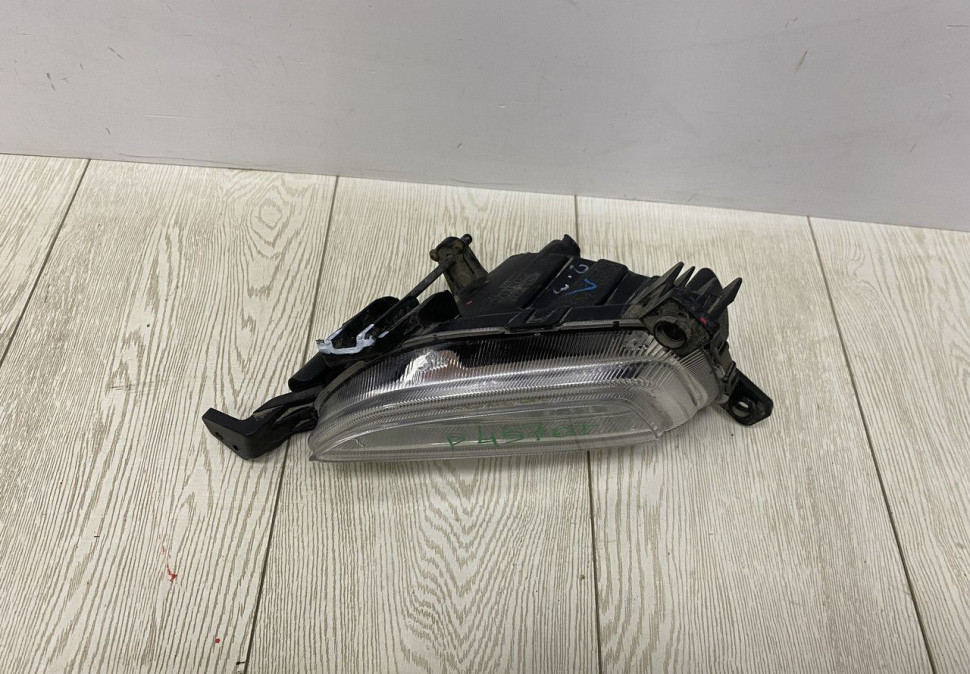 Противотуманная фара левая Hyundai Tucson 3 дорестайлинг 2015-2018 oem 92201D7000 Противотуманная фара левая Hyundai Tucson 3 дорестайлинг 2015-2018 oem 92201D7000