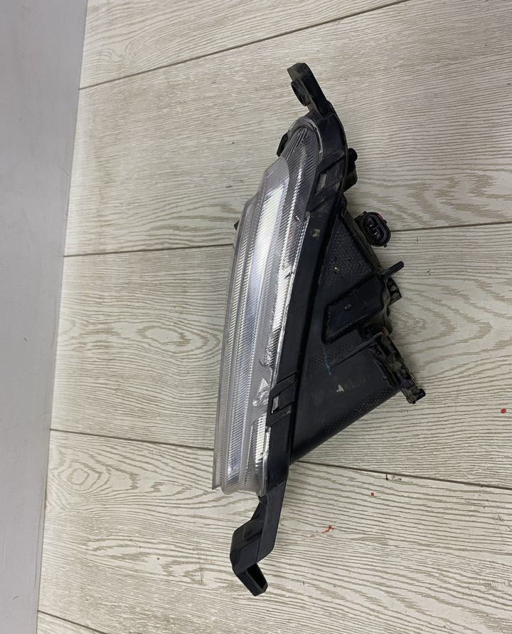 Противотуманная фара левая Hyundai Tucson 3 дорестайлинг 2015-2018 oem 92201D7000 Противотуманная фара левая Hyundai Tucson 3 дорестайлинг 2015-2018 oem 92201D7000