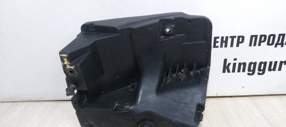 Корпус блока предохранителей нижний Volkswagen Transporter T5oem 7e0907296a (скл-3)