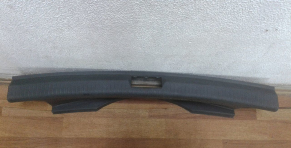 Обивка задней панели Volkswagen Golf 7 oem 5g6863459
