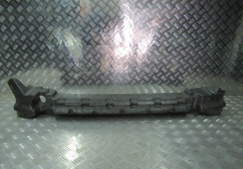 Абсорбер переднего бампера  Hyundai Tucson 3 рест  oem 86520d7500 (слом.часть) (скл-3)