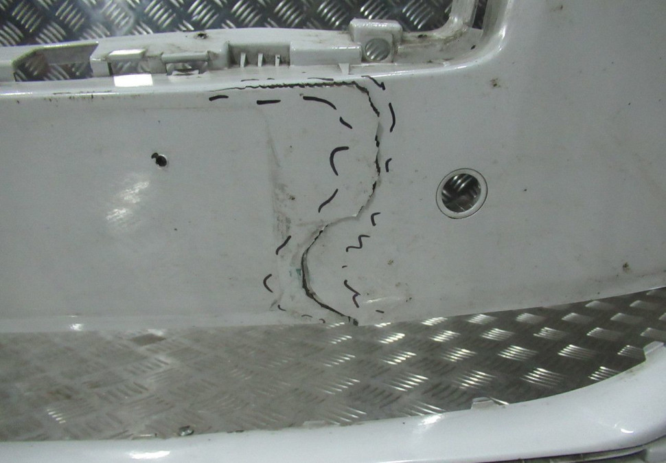 Бампер передний Hyundai Santa Fe 4 (18>) oem 86510S1000 (трещина)