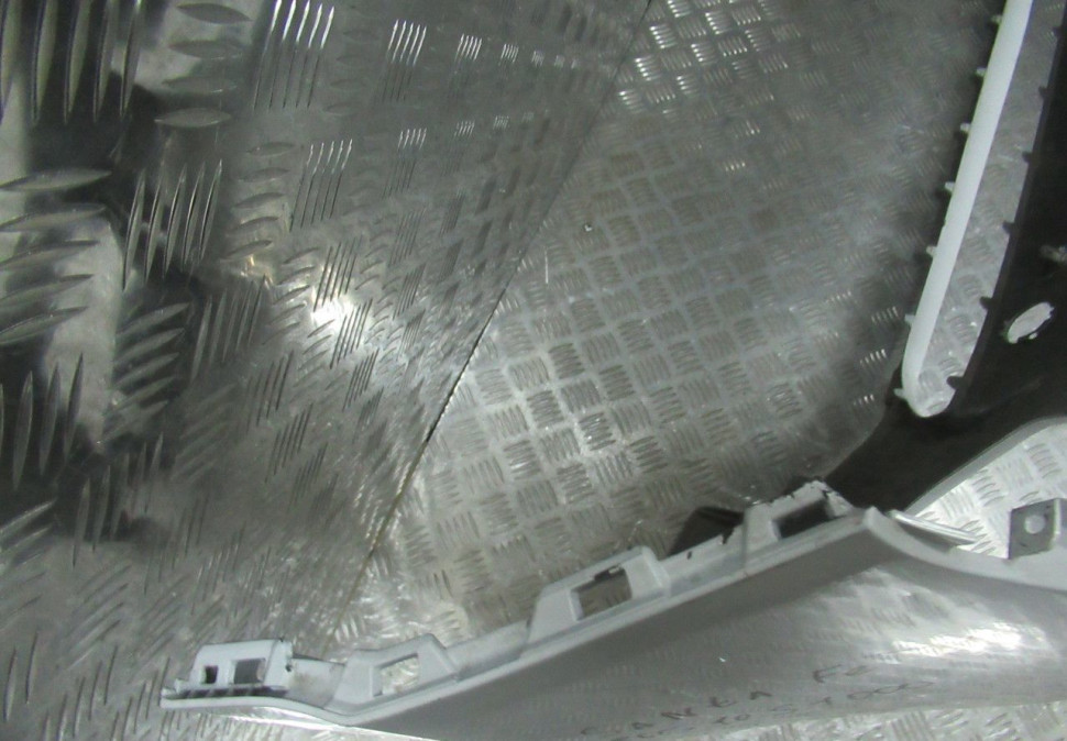 Бампер передний Hyundai Santa Fe 4 (18>) oem 86510S1000 (трещина)