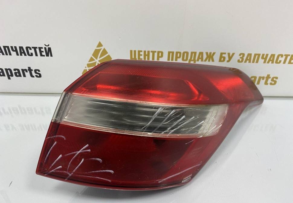 Фонарь правый внешний Hyundai Creta 2016 oem 92402M0000