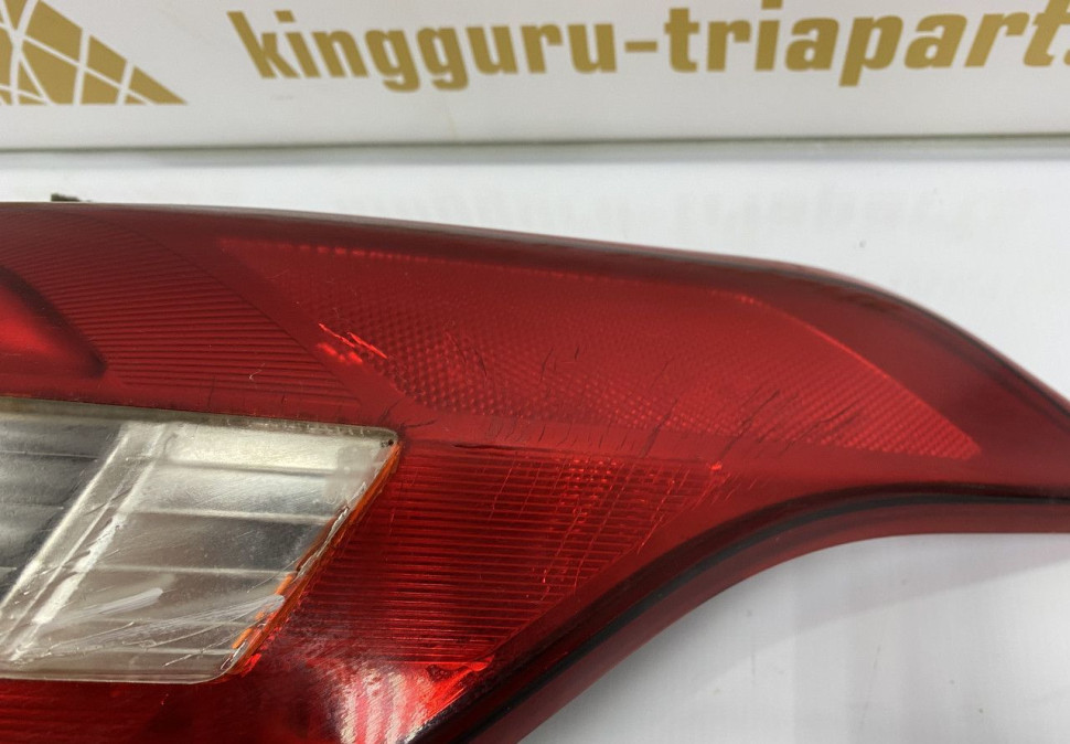 Фонарь правый внешний Hyundai Creta 2016 oem 92402M0000