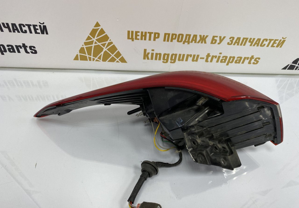 Фонарь правый внешний Hyundai Creta 2016 oem 92402M0000