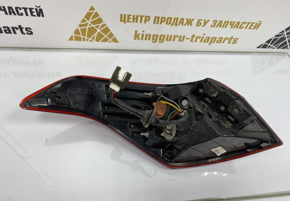 Фонарь правый внешний Hyundai Creta 2016 oem 92402M0000