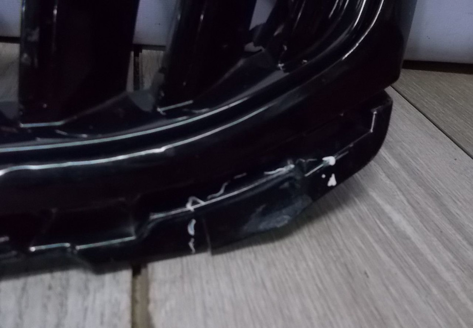 Решетка радиатора бу Skoda Octavia A7 рестайлинг OEM 5E0853653A Решетка радиатора бу Skoda Octavia A7 рестайлинг OEM 5E0853653A