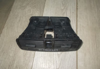 Обдув торпеды центральный бу Skoda Yeti OEM 5L0820951