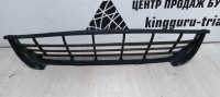 Решетка в бампер центральная Volkswagen Crafter oem  2L0807835A