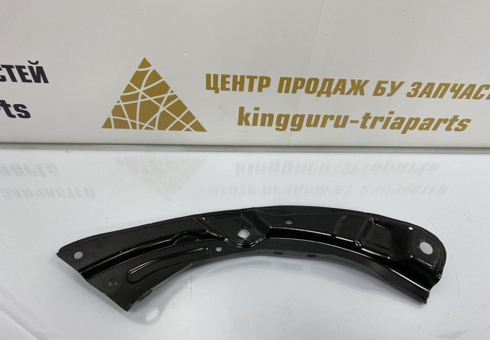 Кронштейн передней панели левый Skoda Rapid OEM 5JA805931B