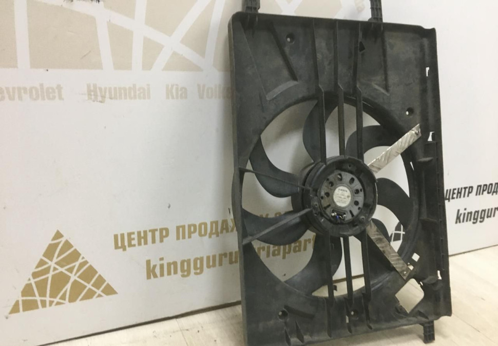 Диффузор с вентилятором Opel Astra J 2009-2016 1.6B oem 13281777 Диффузор с вентилятором Opel Astra J 2009-2016 1.6B oem 13281777