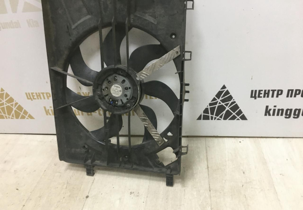 Диффузор с вентилятором Opel Astra J 2009-2016 1.6B oem 13281777 Диффузор с вентилятором Opel Astra J 2009-2016 1.6B oem 13281777