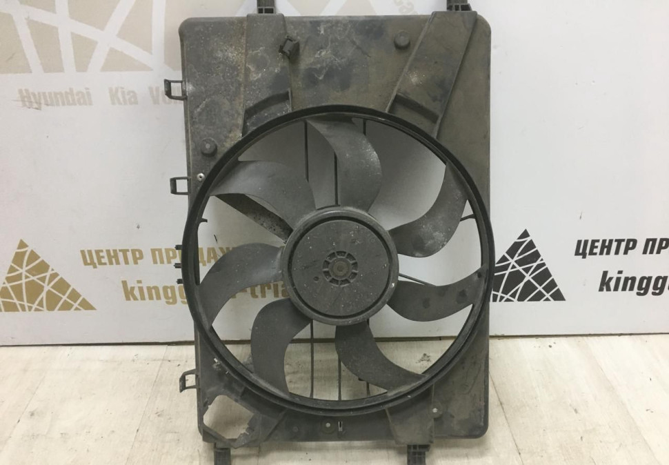 Диффузор с вентилятором Opel Astra J 2009-2016 1.6B oem 13281777 Диффузор с вентилятором Opel Astra J 2009-2016 1.6B oem 13281777