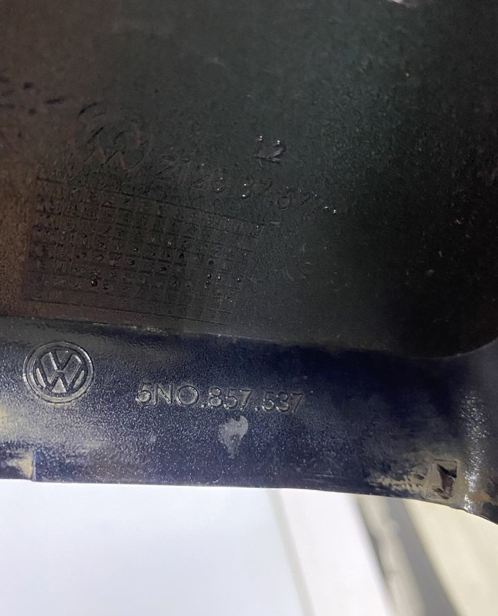 Крышка зеркала левая Volkswagen Tiguan 1 2010 OEM 5N0857537