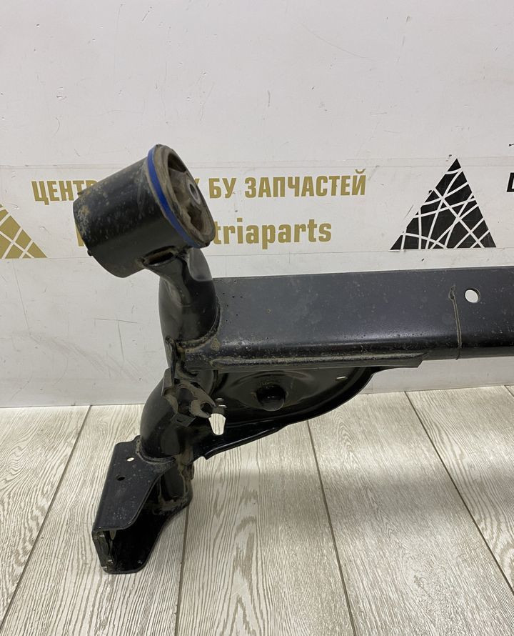 Балка задняя Renault Logan OEM 555012603R Балка задняя Renault Logan OEM 555012603R