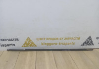 Уплотнитель стекла двери передний левый Skoda Octavia A7 OEM 5E0837477