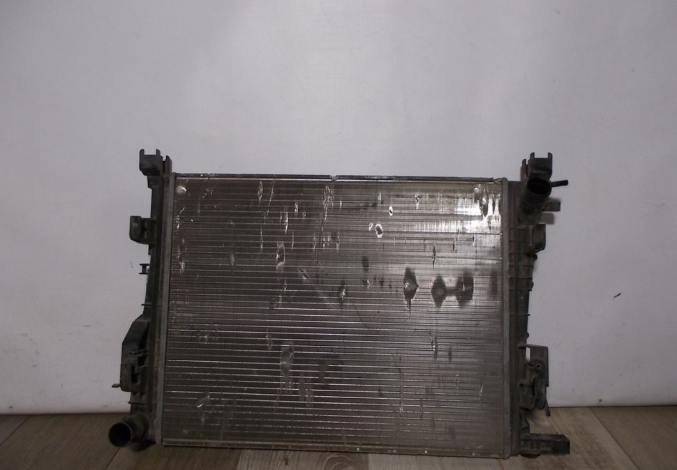 Радиатор охлаждения бу Renault Logan 2 OEM 214105731R