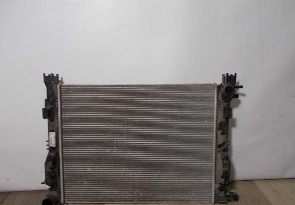 Радиатор охлаждения бу Renault Logan 2 OEM 214104684R