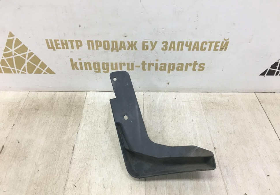 Брызговик задний  правый Nissan X-Trail T32 Рестайлинг  oem 78812hz30a