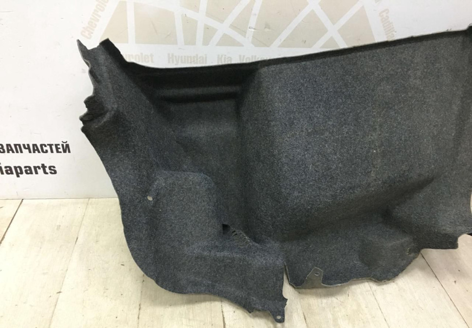Обшивка багажника правая Volkswagen Polo 5 Sedan oem 6RU867428A